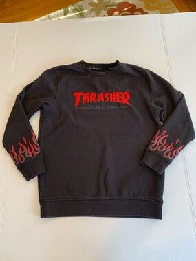 Vans Thrasher Boys Medium Black Crewneck Sweatshirt with Red Flame Sleeves